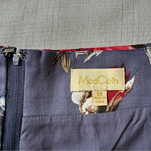 Modcloth Floral Pencil Skirt Blue Red Plus Business Casual Women’s Size 1X - Picture 8 of 8